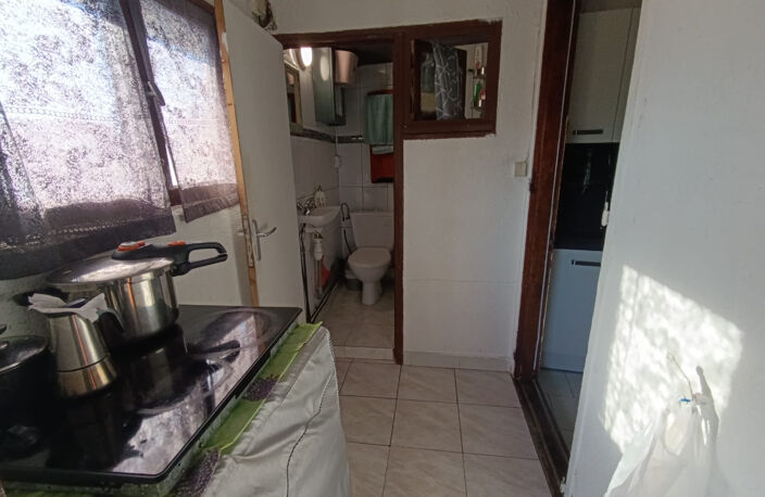 Appartement T2 loué avec balcon et vue dégagée   Quartier Sa — photo 4