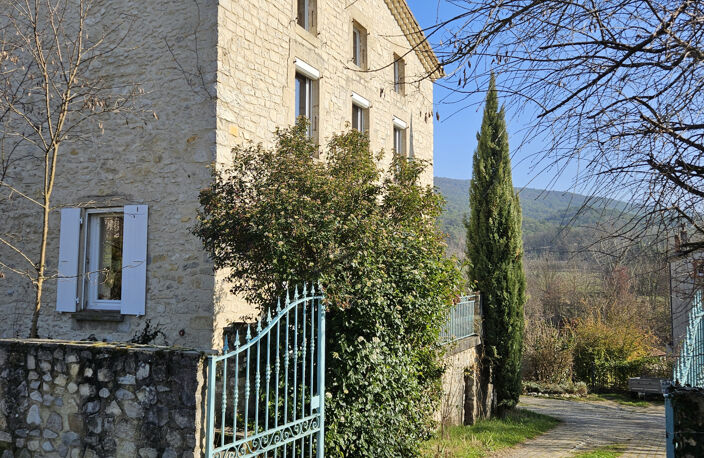 Propriété de caractère  en Pierre 376m2 — photo 3