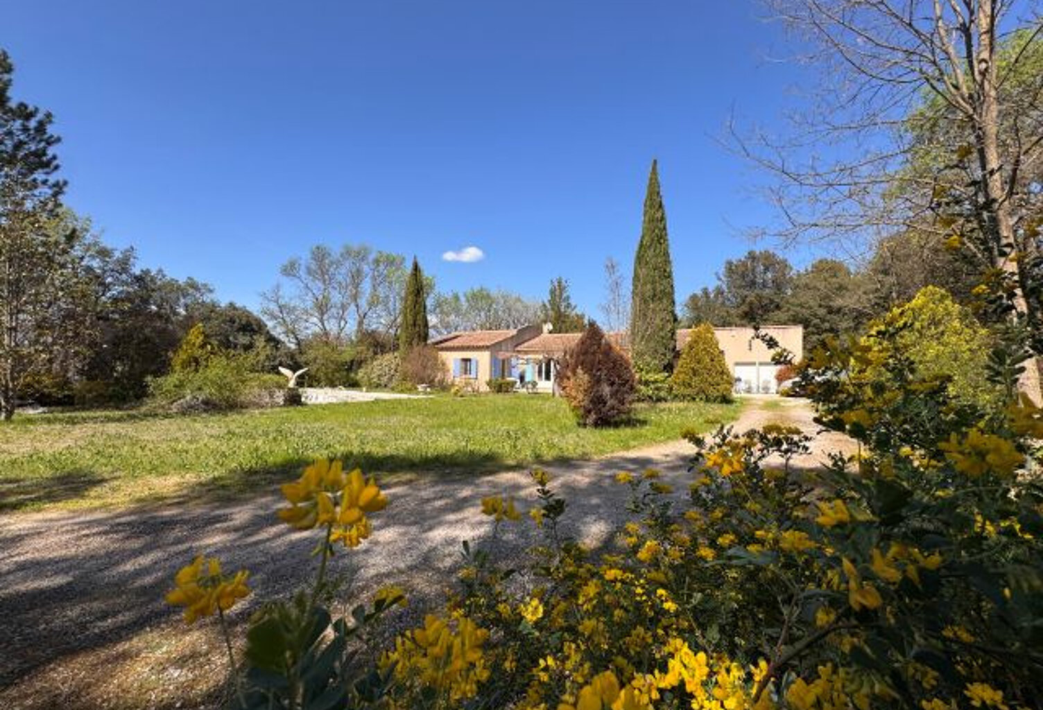 MAISON T5 AVEC GARAGE ET PISCINE A VENDRE SUR JOUQUES — photo 1