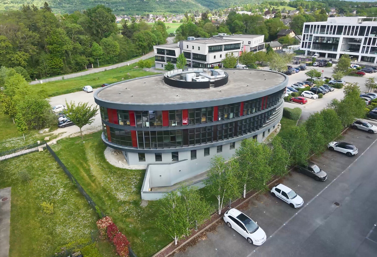 CHALLES-LES-EAUX / FACE MÉDIPÔLE   BUREAUX CLÉS EN MAIN AVEC — photo 1