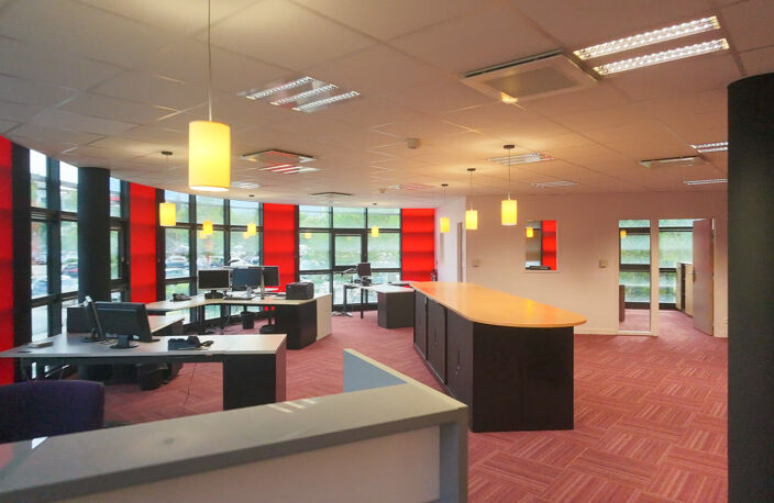 CHALLES-LES-EAUX / FACE MÉDIPÔLE   BUREAUX CLÉS EN MAIN AVEC — photo 2