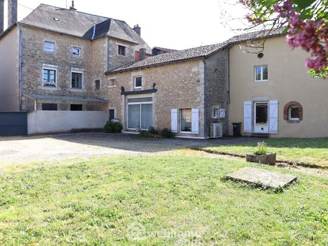 Maison - 390m² - Lussac-les-Châteaux — photo du bien