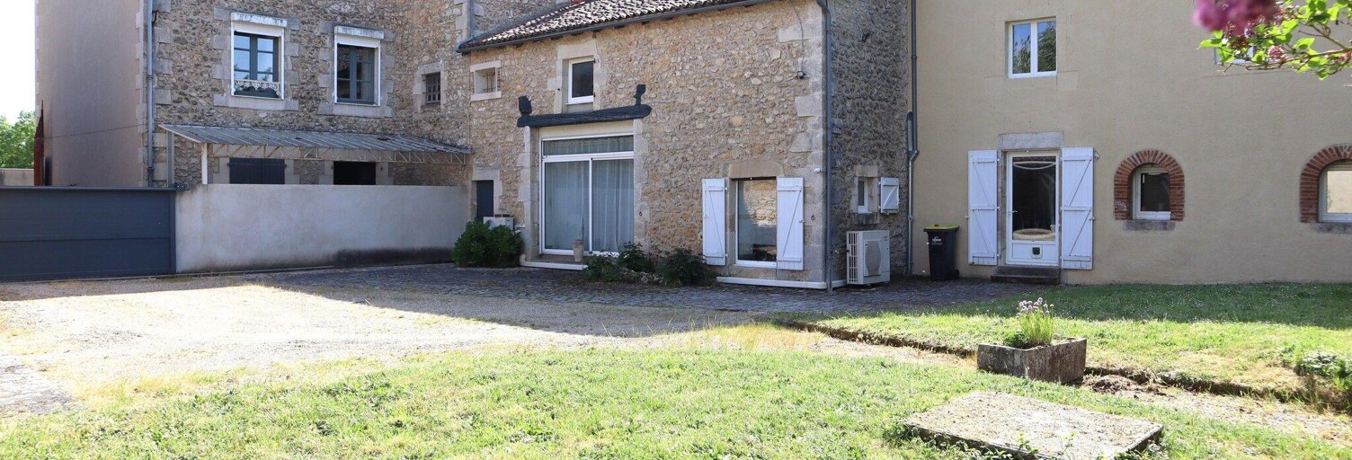 Maison 16 Pièces 390 m² à vendre à Lussac-les-Châteaux (86320)