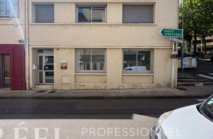 Immeuble de bureaux de 255 m² en coeur de ville d'Auch — photo 4