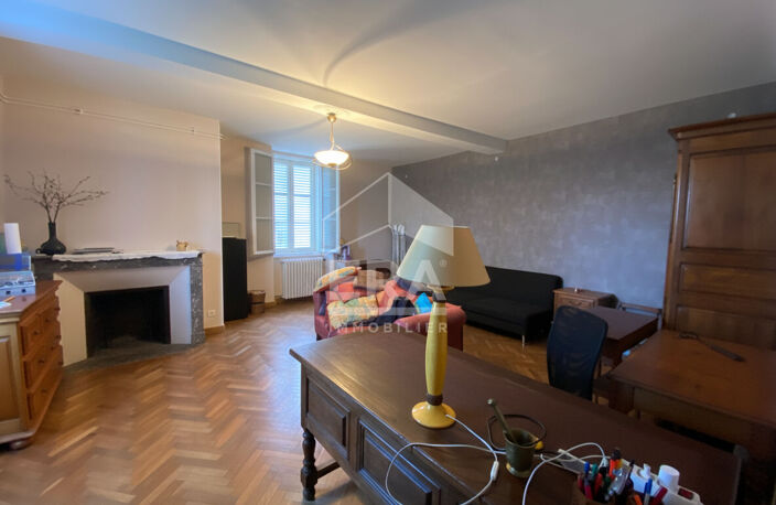 LESCAR - Authentique  Béarnaise de 200 m² avec grange en galet  plus dépendance — photo 3