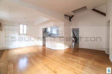 Appartement 3 pièces 925 €