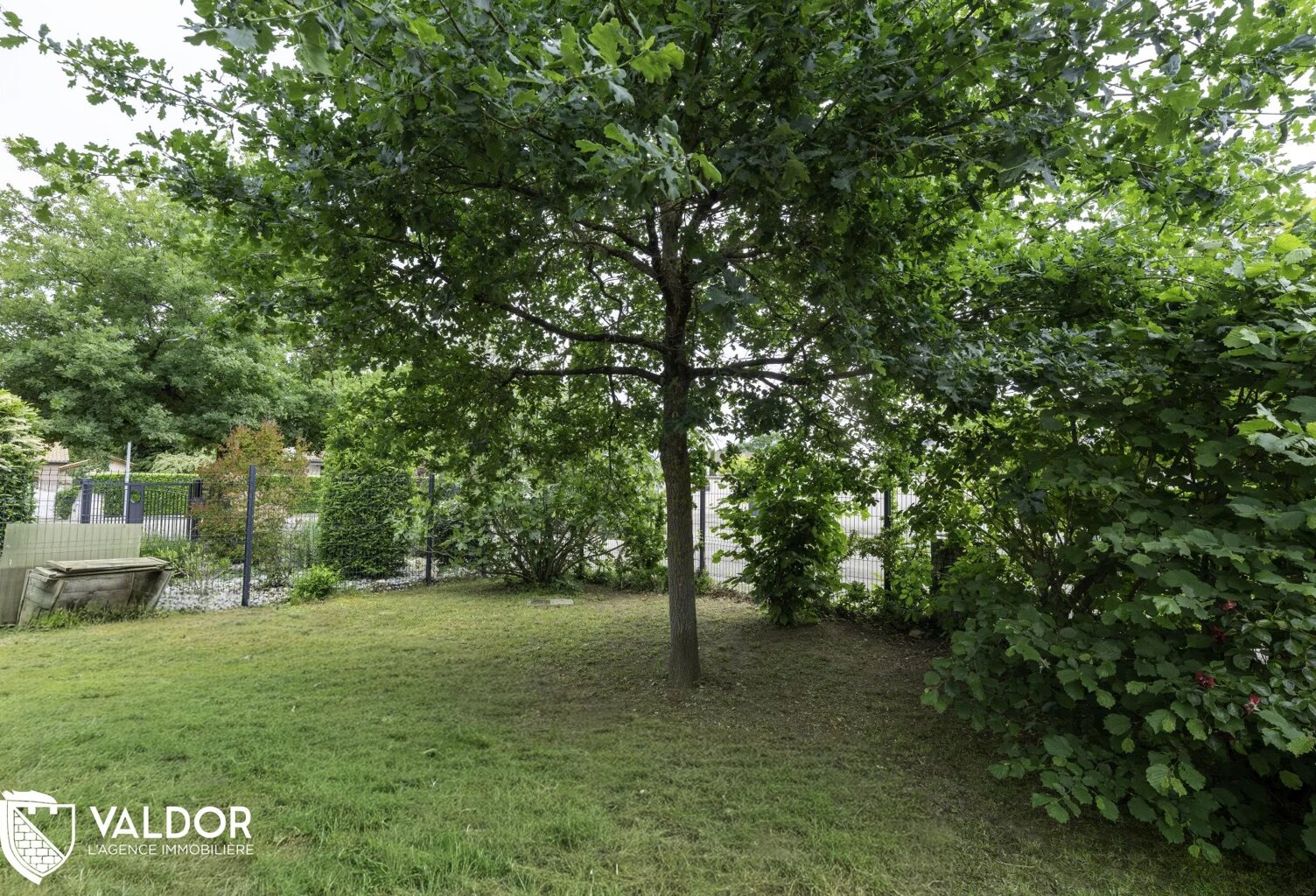 Secteur calme - Maison 127m² - 1028m² de terrain — photo 1