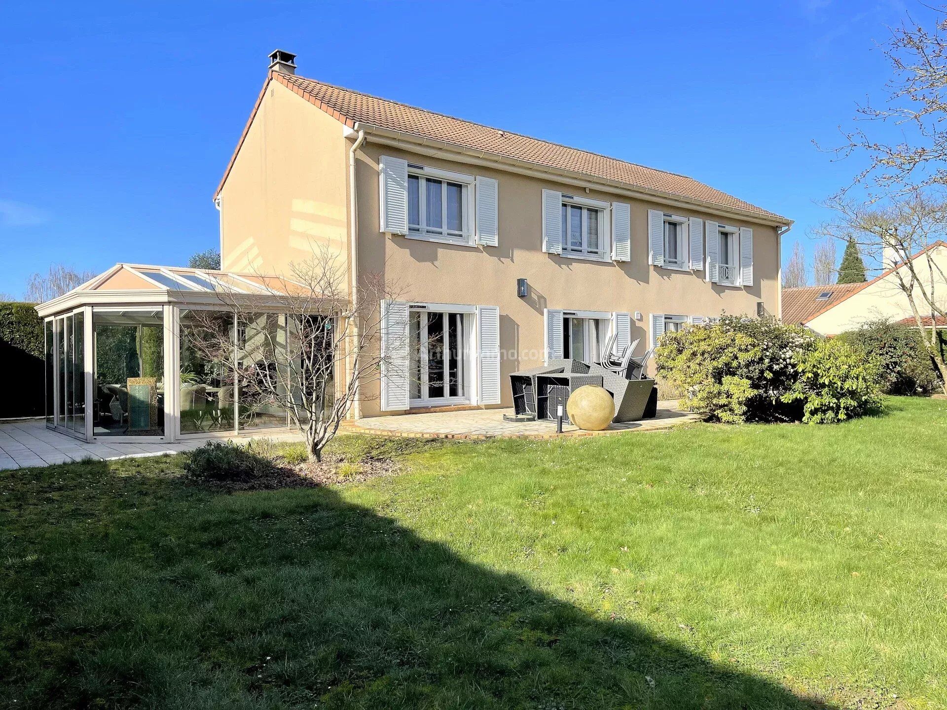 Maison 8 pièces 183 m² · à Ozoir-la-Ferrière · 183 m² · 665 000 €