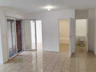 LOCAL COMMERCIAL AVEC VITRINE — photo 2
