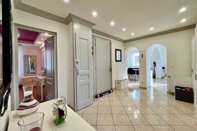 Appartement 4 pièces 405000 €
