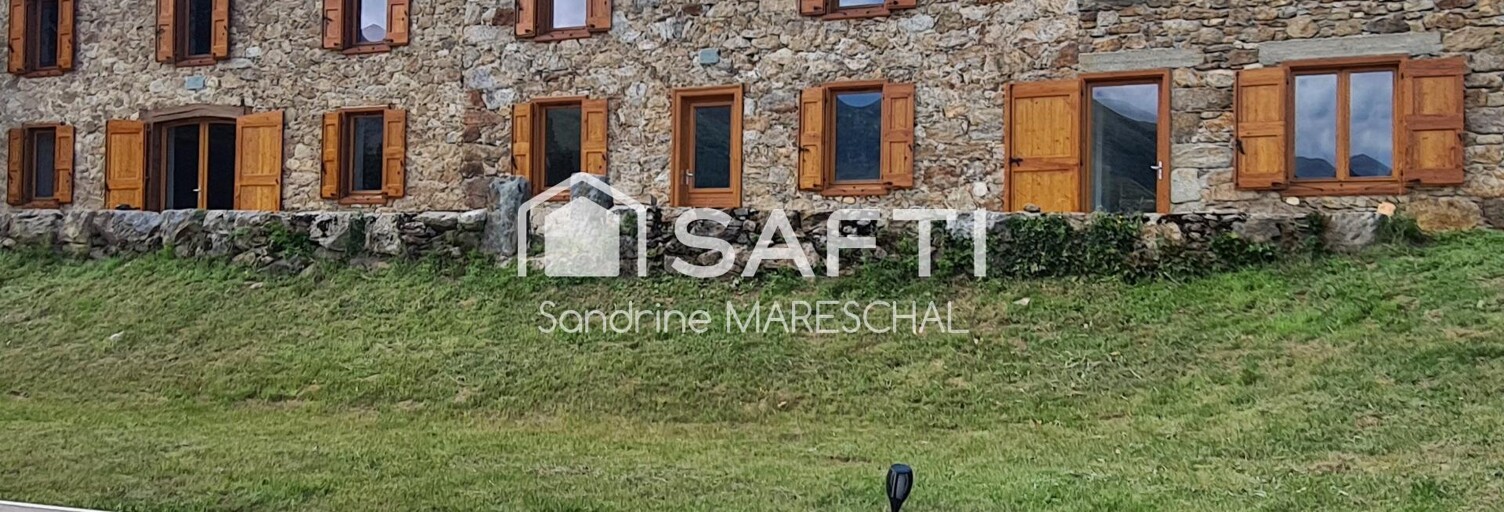 Maison 9 Pièces 300 m² à vendre à Saurat (09400)