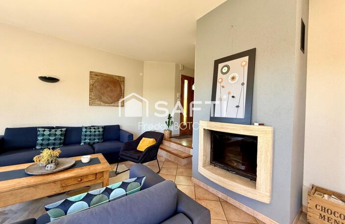 Une maison clé en main, moderne et parfaitement entretenue avec piscine et grands extérieurs . — photo 3