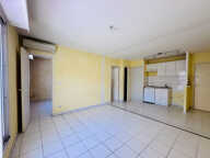 HYERES GARE - APPARTEMENT T2 - STATIONNEMENT PRIVATIF - CAVE — photo 2