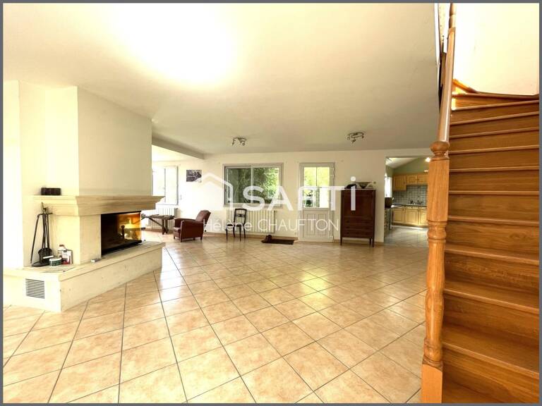 Ensemble de deux maisons totalisant 288 m² et 7 chambres sur un jardin clos de 1293m². — photo 1