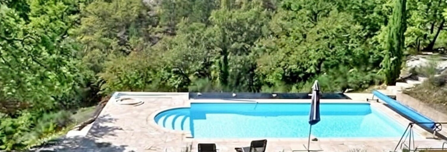 Maison 16 Pièces 225 m² à vendre à Noyers-sur-Jabron (04200)