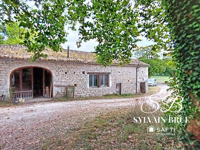 Domaine en pierre du Quercy à restaurer — photo du bien