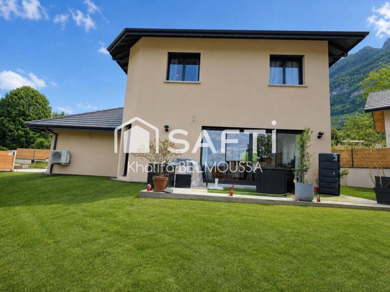 Venez découvrir cette magnifique maison récente située sur le secteur de Drumettaz-Clarafond — photo 1