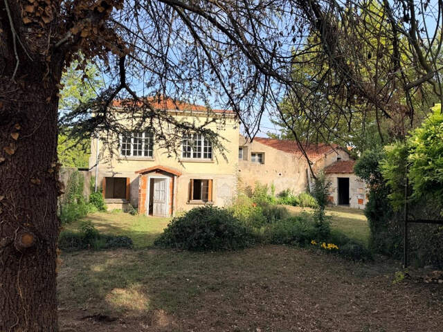 MAZION MAISON A RESTAURER AVEC DEPENDANCES — photo du bien
