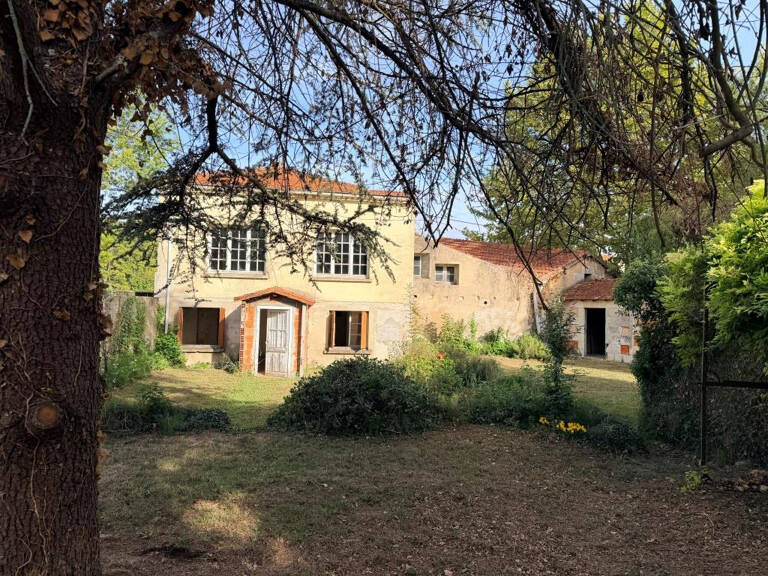 MAZION MAISON A RESTAURER AVEC DEPENDANCES — photo 1