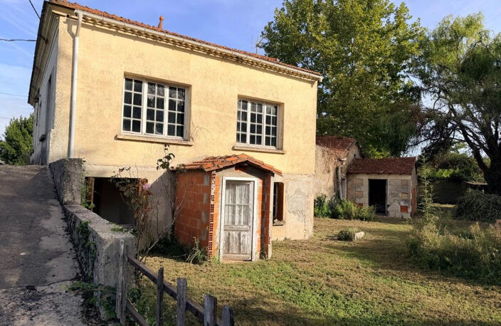MAZION MAISON A RESTAURER AVEC DEPENDANCES — photo 2