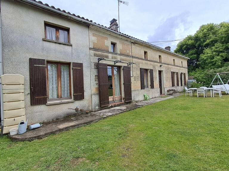 Maison girondine et double garage avec étang sur 3,2 hectares — photo 1