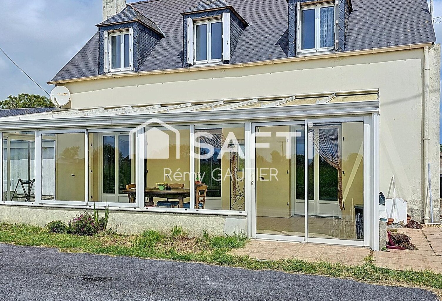 Maison isolée à la campagne — photo 1