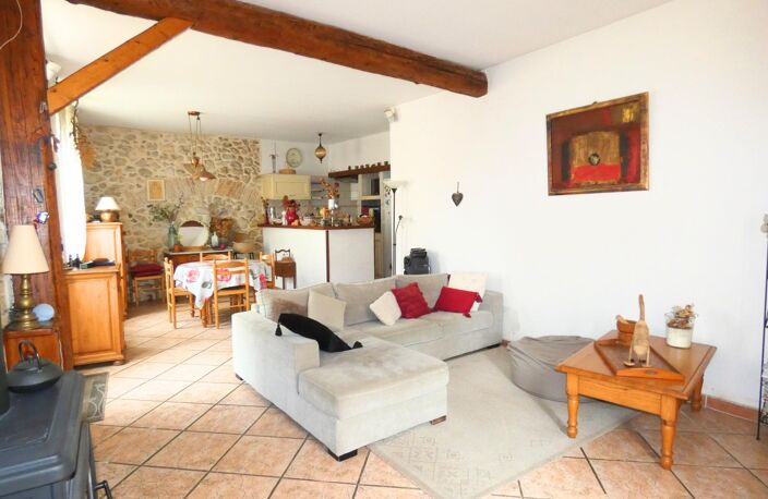 Ravissante maison de village de 101m² avec 3 chambres et un garage moto/vélo — photo 2