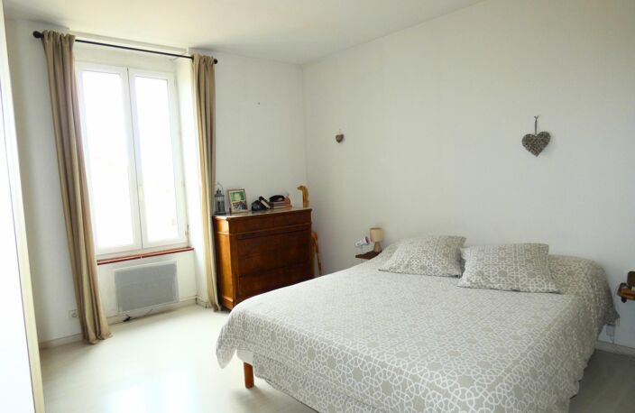 Ravissante maison de village de 101m² avec 3 chambres et un garage moto/vélo — photo 4