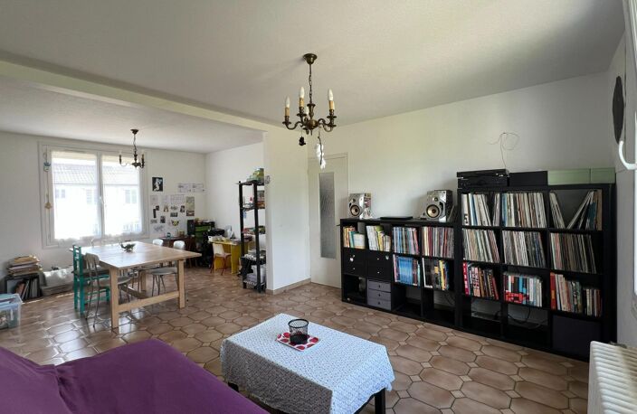 Orléans Sud, limite Olivet/Saint Pryvé. 2 chambres. Jardin. Sous sol. — photo 2