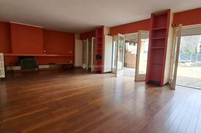 Maison 6 pièces 860 €