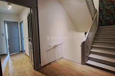Maison 6 pièces 860 €