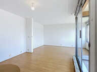 Studio lumineux avec balcon - Hyper-centre Reims — photo 4