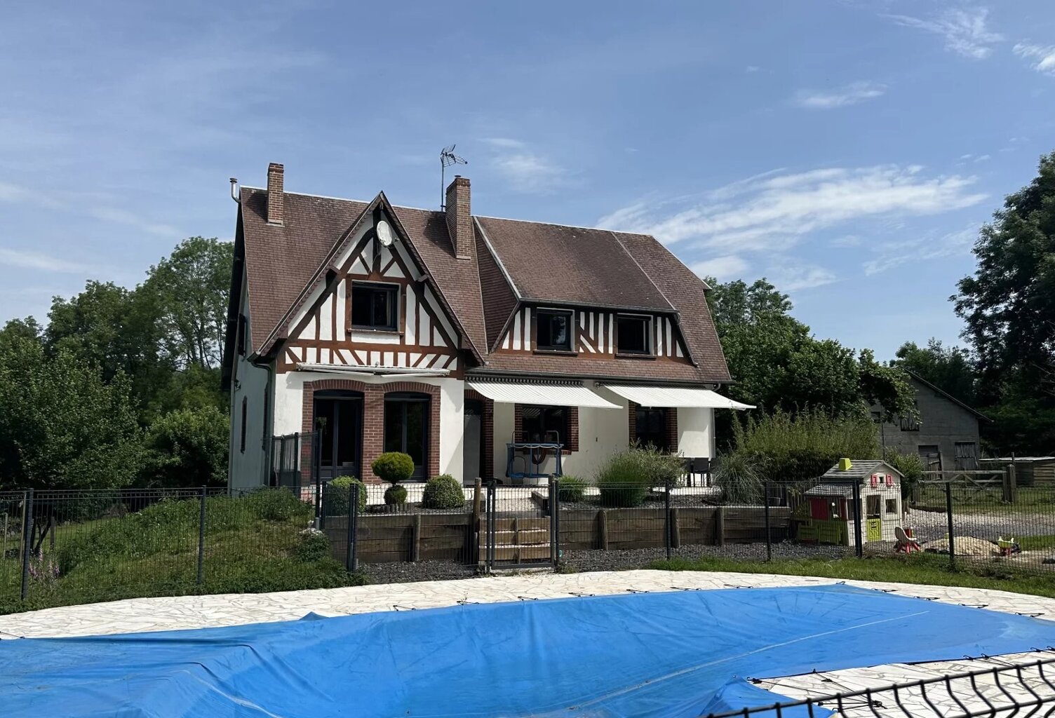 Belle maison familiale en pleine nature — photo 1