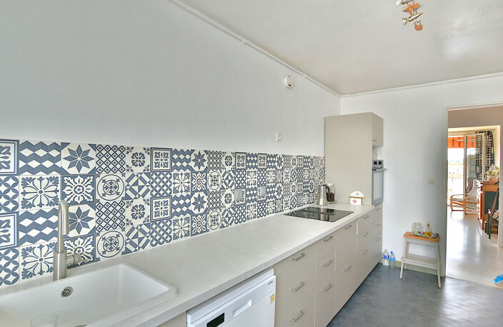 5 PIECES 119M2 DERNIER ETAGE ASCENSEUR — photo 4