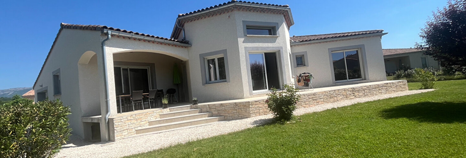Maison 5 Pièces 146 m² à vendre à Laragne-Montéglin (05300)