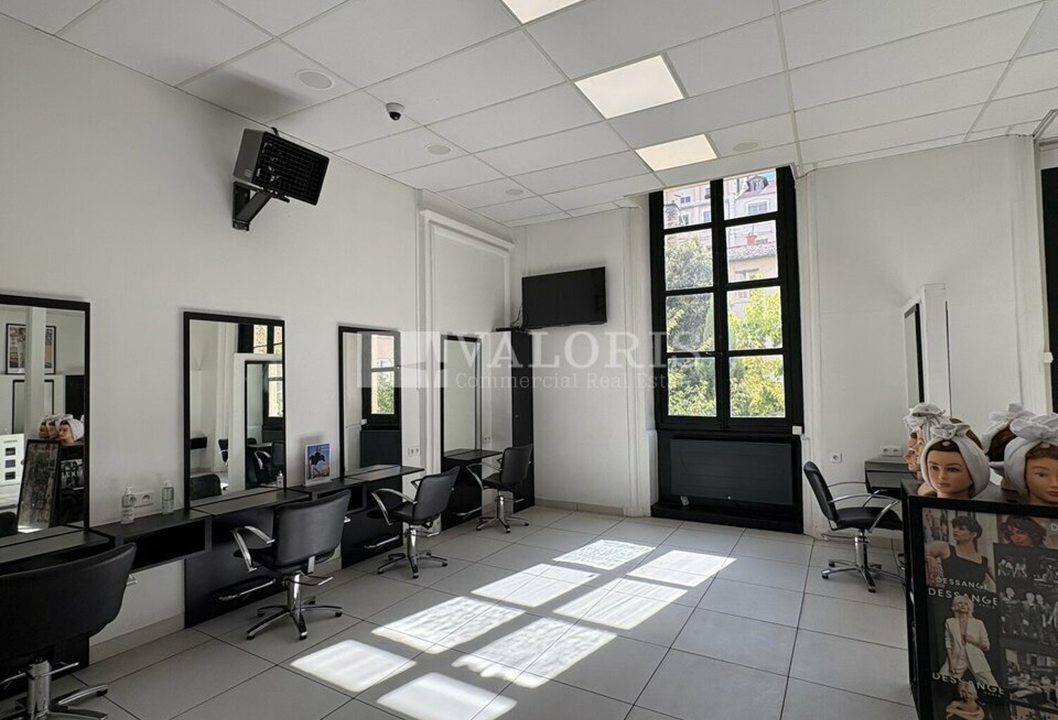 BUREAUX à LOUER — photo 1
