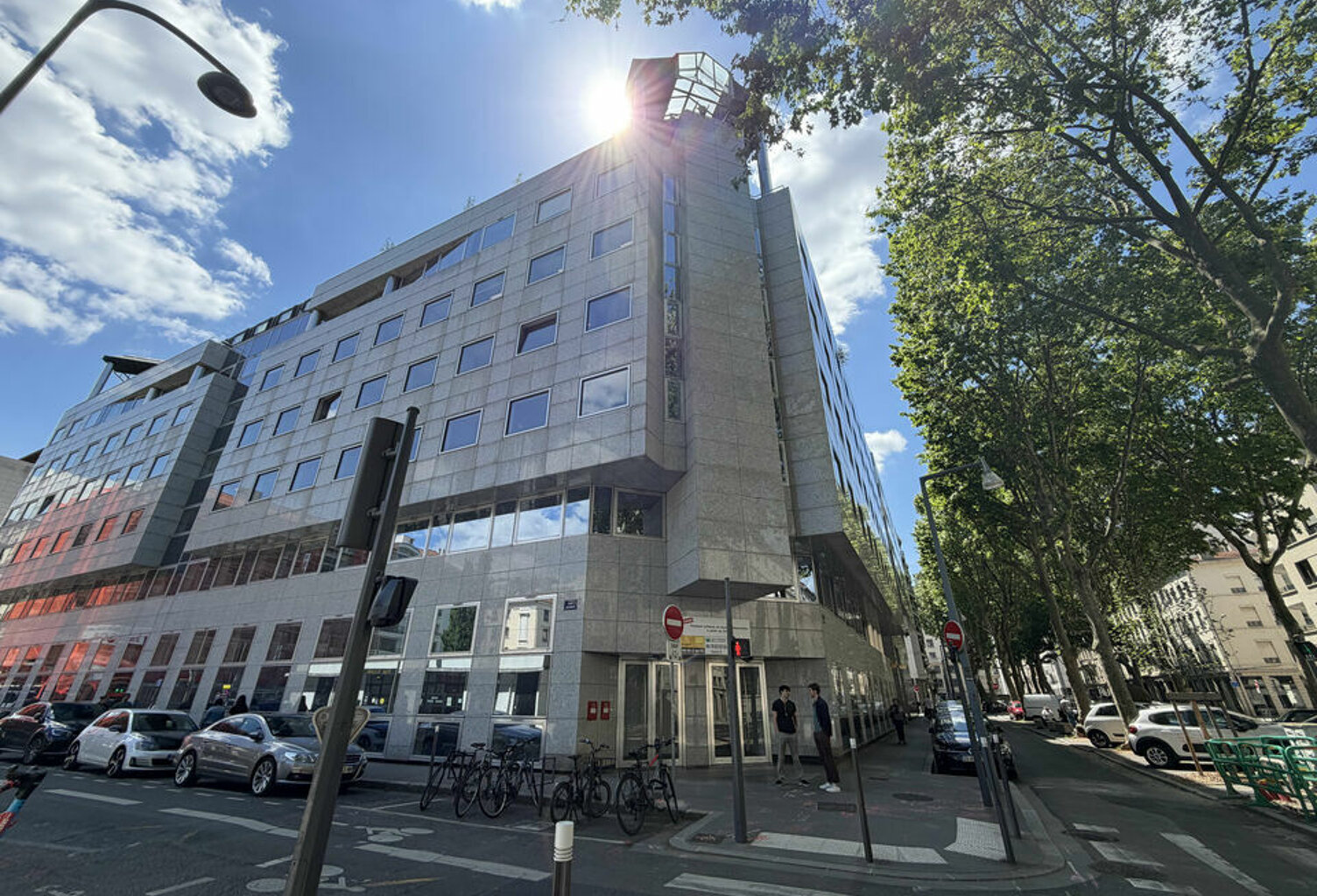 BUREAUX à LOUER — photo 1