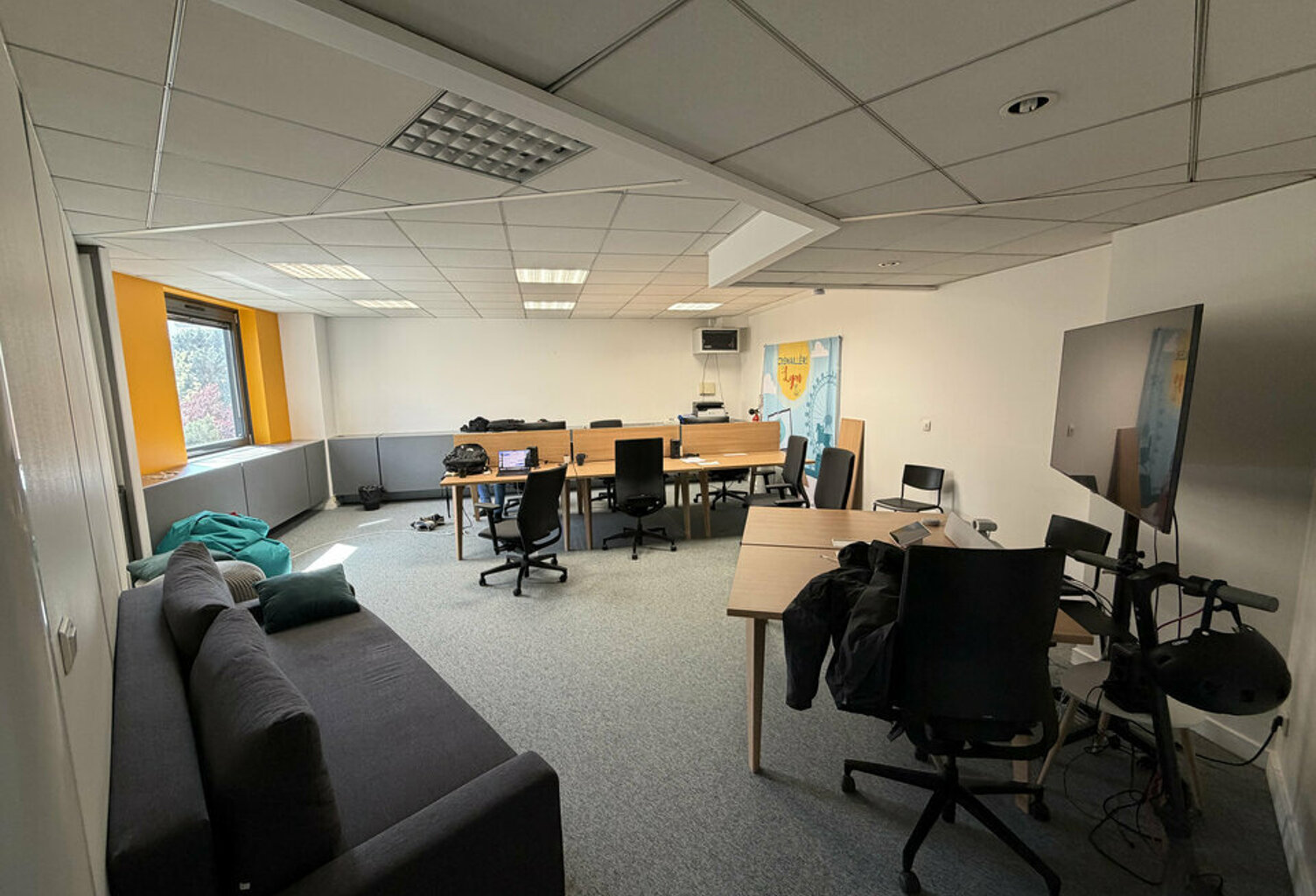 BUREAUX à LOUER — photo 1