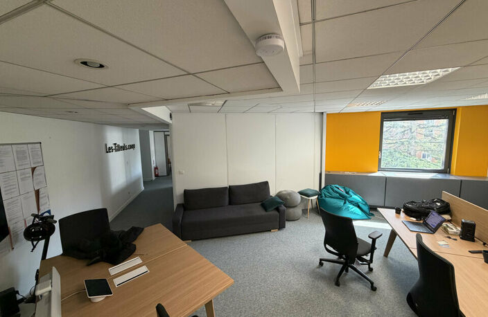 BUREAUX à LOUER — photo 4
