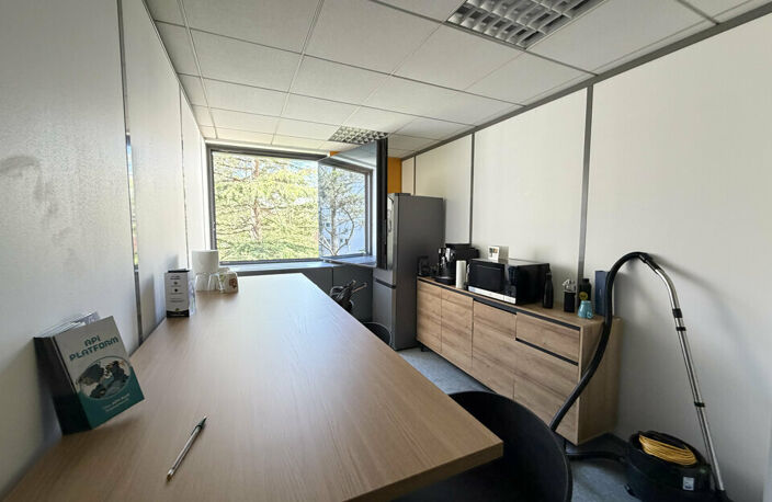 BUREAUX à LOUER — photo 5