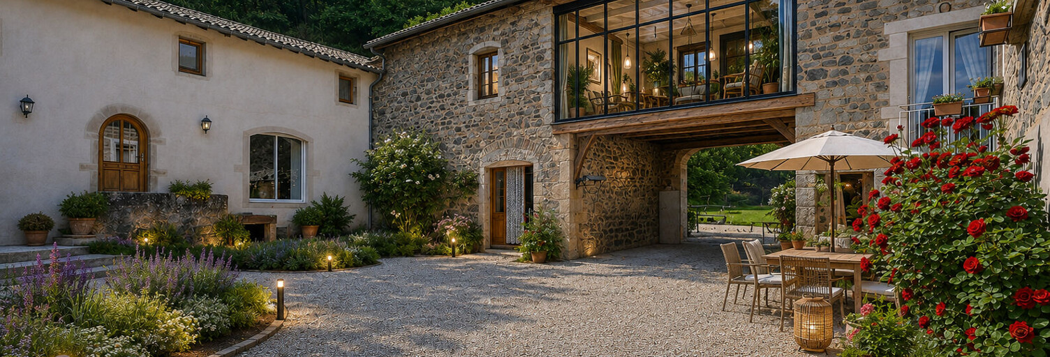 Maison 8 Pièces 241 m² à vendre à Quincié-en-Beaujolais (69430)