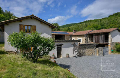 FERME ET GITE sur plus de 3 hectares de prairie, possible 5 hectares — photo du bien