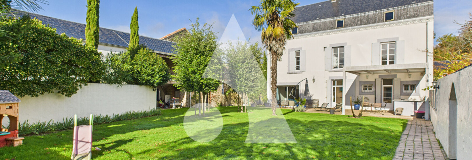 Maison 9 Pièces 330 m² à vendre à Nesmy (85310)