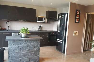 Appartement 3 pièces 853 €