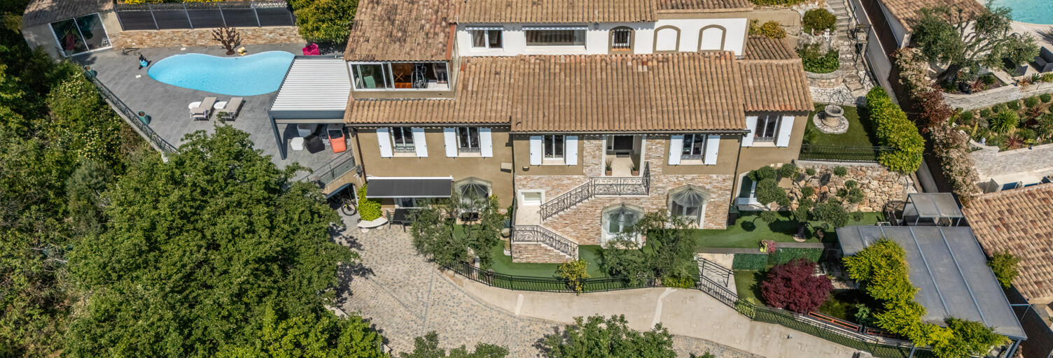 Maison 10 Pièces 266 m² à vendre à Carros (06510)