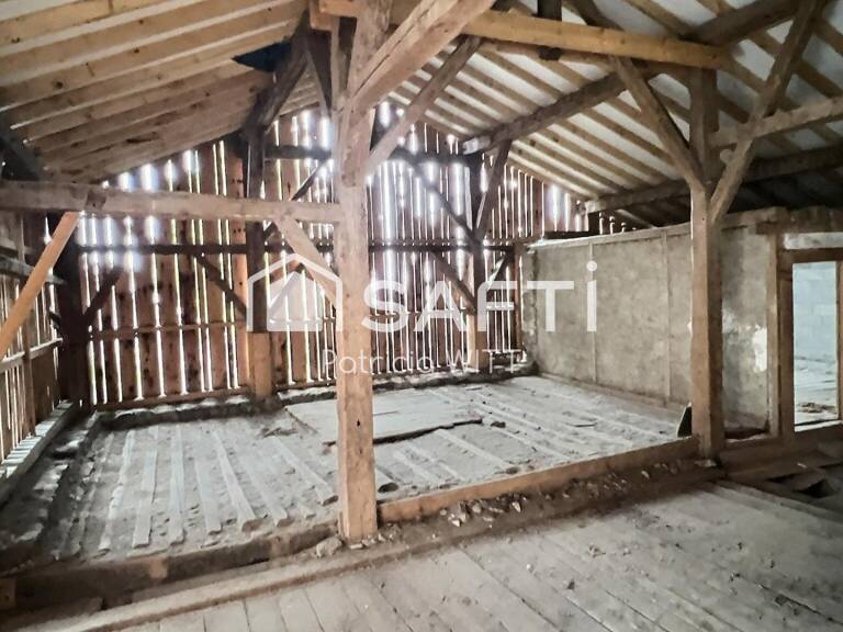 SOUS OFFRE - Orcier (74550) Grange-Maison à rénover — photo 1