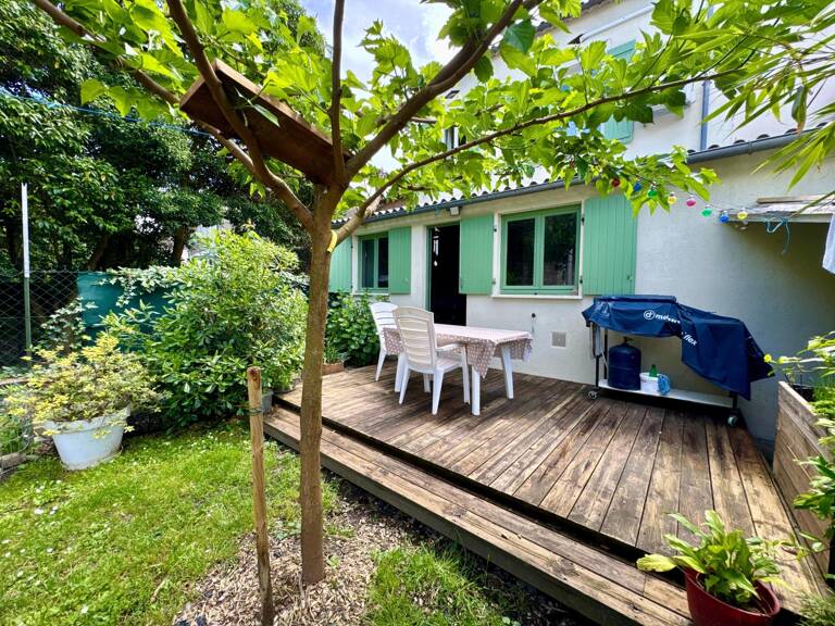 Maison de ville avec jardin et grand garage — photo 1