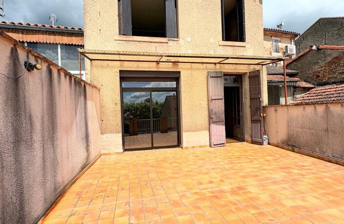 Immeuble mixte avec terrasse, garage et potentiel — photo 3