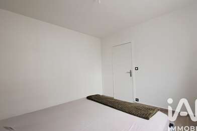 Appartement 4 pièces 77000 €