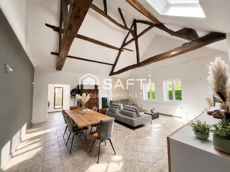 Maison de 160 m² avec piscine et dépendances — photo 1